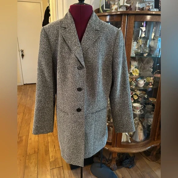 NWOT Nordstrom Gray And White Long Sleeve Blazer. Button Down Front. Lined. - Picture 2 of 5